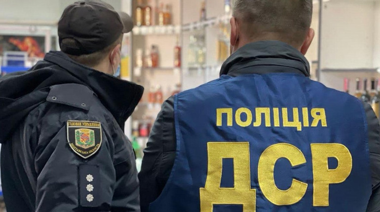 На Полтавщині вилучили нелегального алкоголю та контрафактних цигарок на понад 188 тисяч гривень