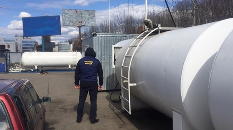 Перевіряють автозаправки: на Житомирщині закрили понад 80 АЗС