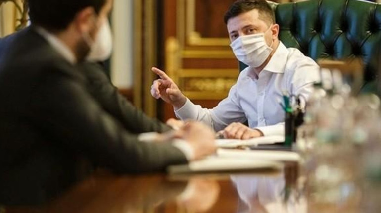 Зеленський обіцяє по одній тисячі гривень за повну вакцинацію від COVID-19