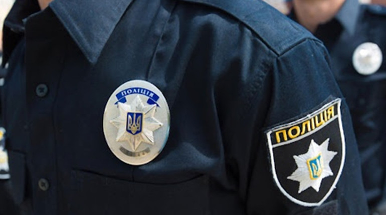 Чернігівські патрульні зупинили водія під наркотиками, який не мав права сідати за кермо