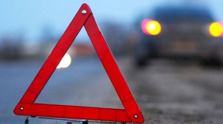 На виїзді з Чернігова сталася аварія. Загинув 28-річний хлопець