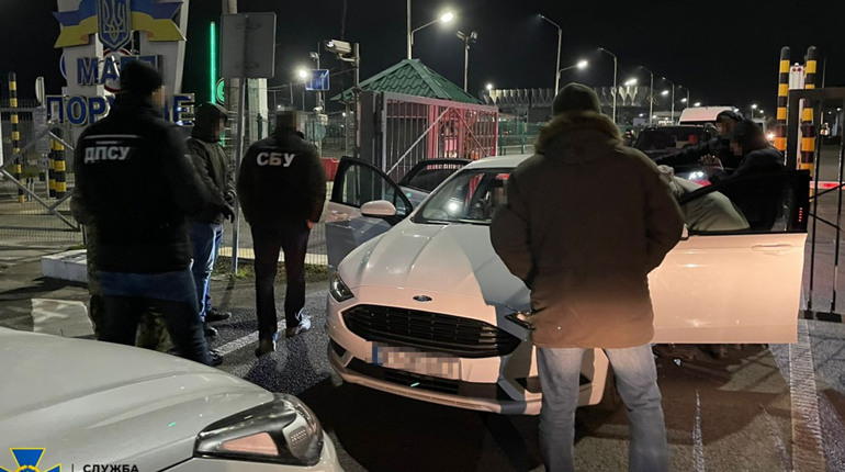 СБУ блокувала канал нелегального отримання громадянства однієї з країн ЄС
