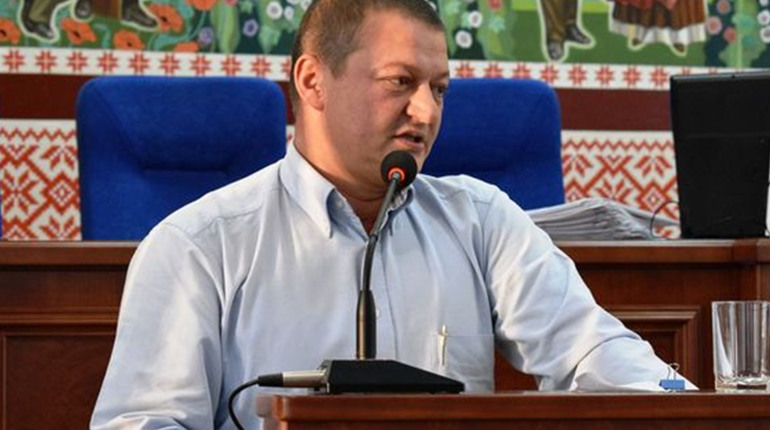 Комунальні підприємства, бордюри і тендери: що цікавило депутатів у звіті по ЖКГ