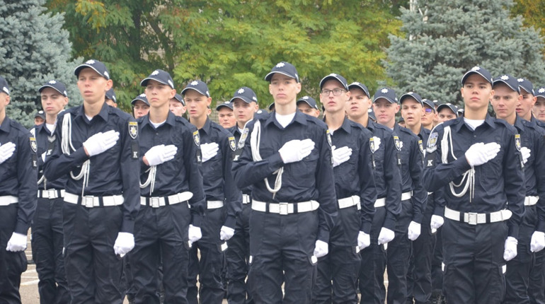Поліцейські виші запрошують на навчання випускників шкіл Нижньосірогозької та Іванівської громад