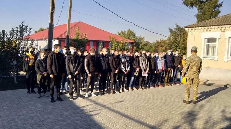 Виконком затвердив склад медичної комісії, яка оглядатиме призовників у Первомайську