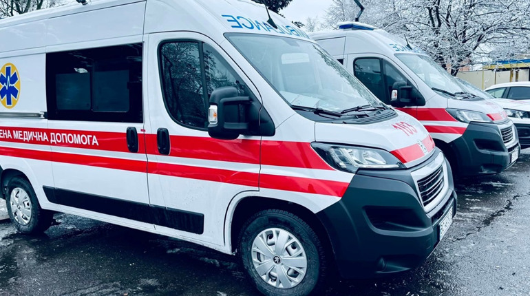 Для Дрогобича передали три машини швидкої допомоги, а міська лікарня придбала ендоскоп