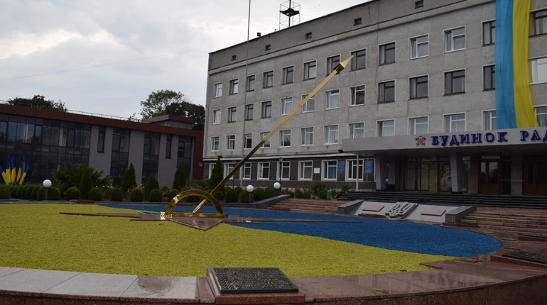 Школярі у Будинку рад: урок самоврядування у кабінеті мера