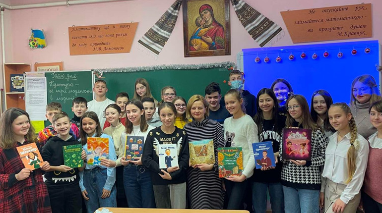 У Чортківській гімназії відбулася тепла зустріч напередодні Різдва