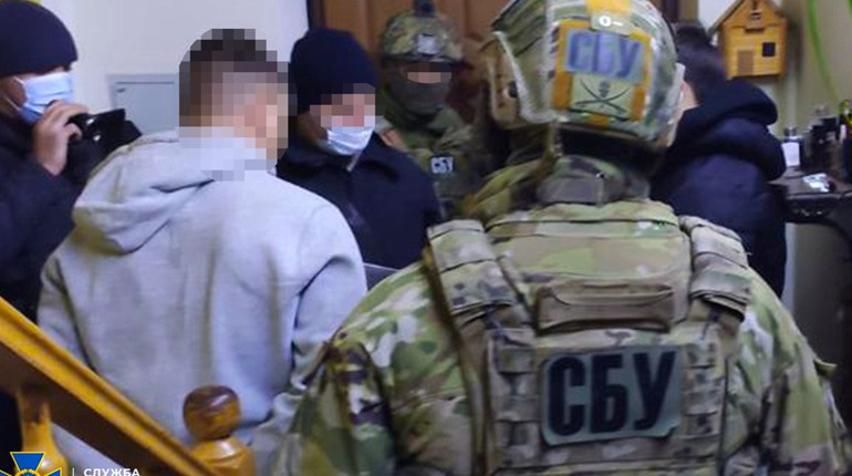 Злочинне угруповання за участю колишнього міліціонера викрадало і катувало людей на Прикарпатті