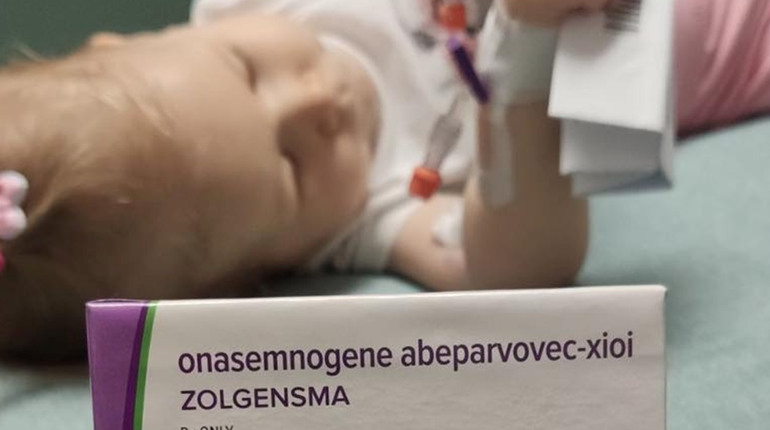Аделіна Мотенко з Херсонщини отримала найдорожчі у світі ліки