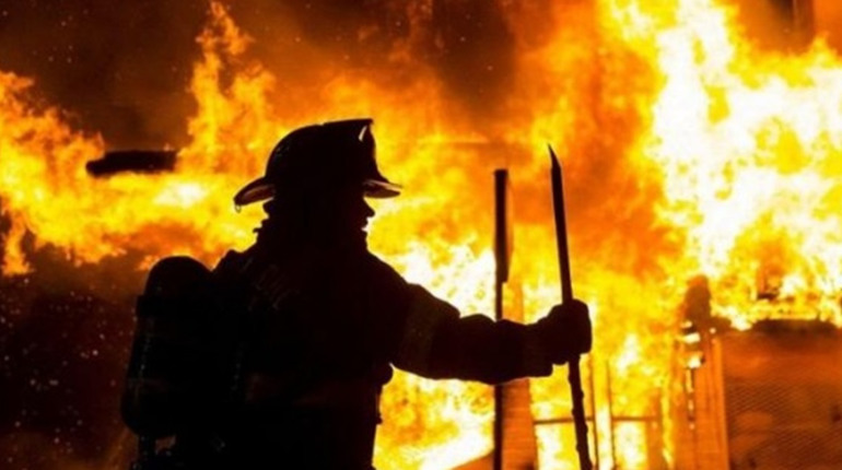 У Лозівському районі під час гасіння пожежі у будинку знайшли тіло чоловіка
