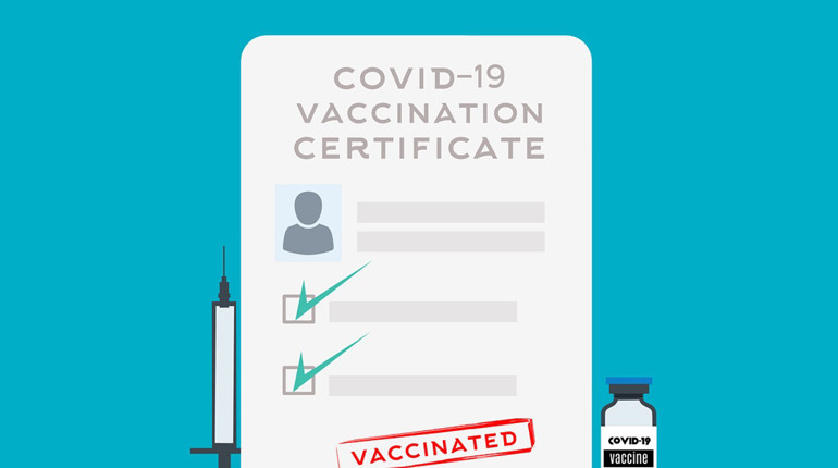 До 17 січня вакцинуватись від COVID-19 мають медики, комунальники та працівники міськради