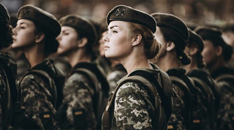 “Це неподобство!” - Українські жінки активно підписують петицію проти постановки на військовий облік