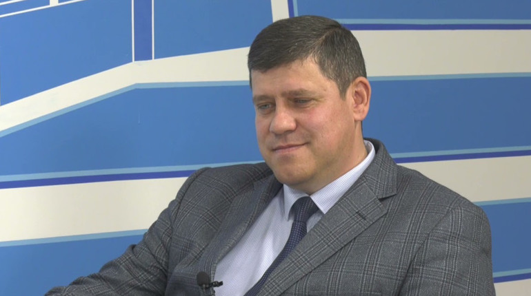 Президент звільнив із посади голови Вараської райдержадміністрації Анатолія Рижого. Хто наступник?
