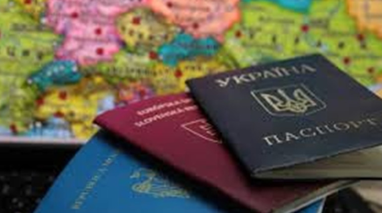 В Україні хочуть дозволити подвійне громадянство