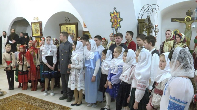 Вперше у Свято-Харлампієвському жіночому монастирі пройшов фестиваль колядок