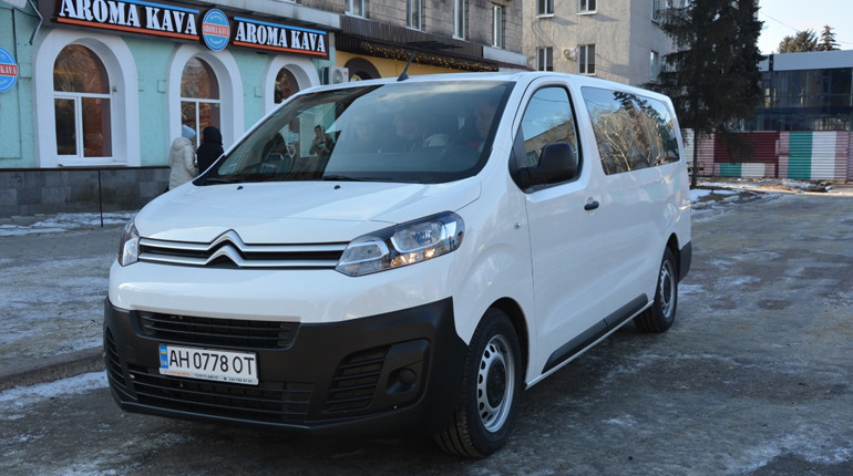 Новий автомобіль для дитячого будинку сімейного типу