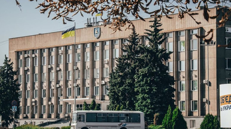 Без калію йодиду і респіраторів: виконком Нікополя відмінив тендер. Дізнайся чому.