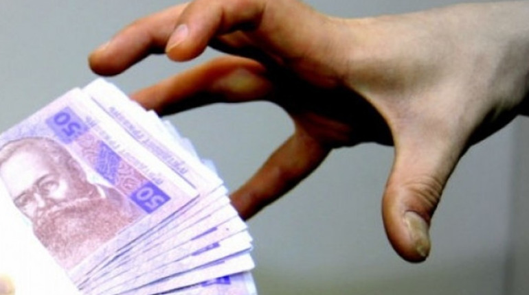 На Чернігівщині житель Сновська викрав у продуктовому магазині гроші
