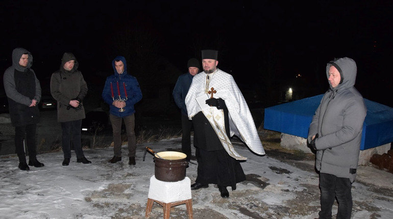 Як і торік, у чортків`ян з крана сьогодні тече освячена вода