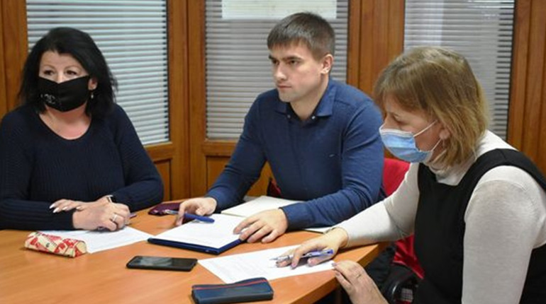 Що хочуть винести на сесію: реорганізація шкіл, транспорт для дітей з інвалідністю, стоматологія