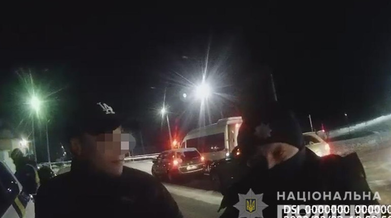 У Новограді поліцейські зупинили BMW за порушення правил: водій був п’яний і позбавлений "прав"