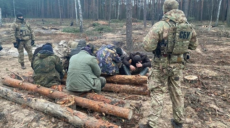 Бурштинові війни: в селі Сарненського району місцеві напали на СБУ