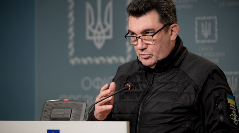 В Україні запровадять надзвичайний стан. Які обмеження наберуть чинності