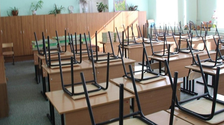 Залишайтеся вдома: школи Гадяччини здійснюють навчання у дистанційній формі