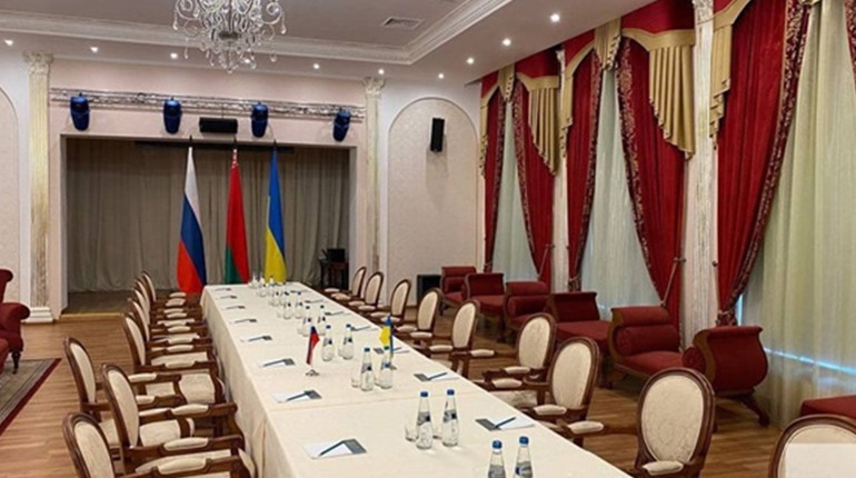 Переговори України і Росії: росделегація змусила вимкнути пряму трансляцію