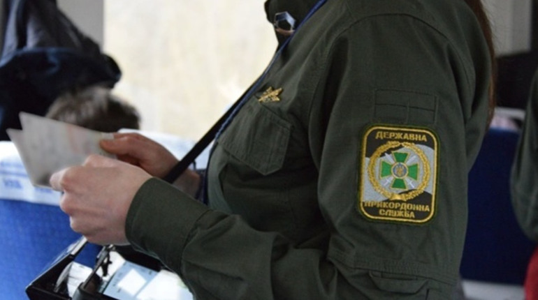 За п'ять діб війни з-за кордону повернулися майже 80 тисяч українців, більшість – чоловіки