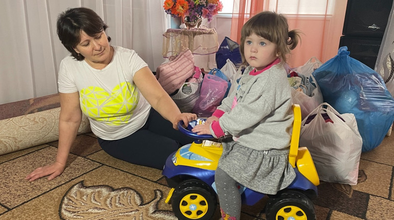ВІДЕО. Покровськ приймає людей з-під обстрілів