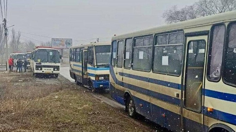 До Лозової евакуювали сотні ізюмчан