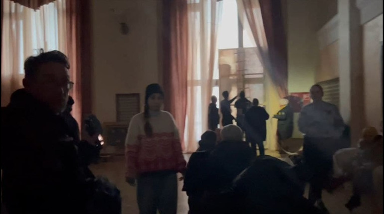 Маріупольський ДрамТеатр став прихистком для мешканців окупованого міста: відео
