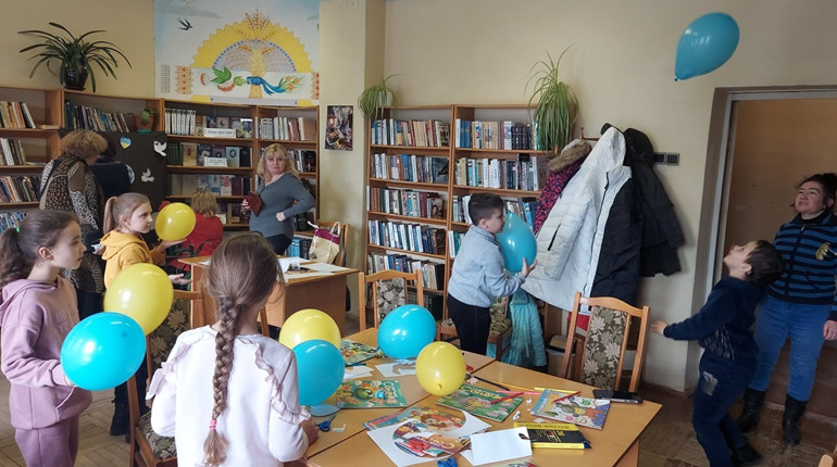 Для дітей переселенців у Дрогобичі організували гуртки, майстер-класи та проводять екскурсії
