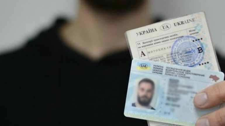 МВС відновлює надання адміністративних послуг на неокупованих територіях України