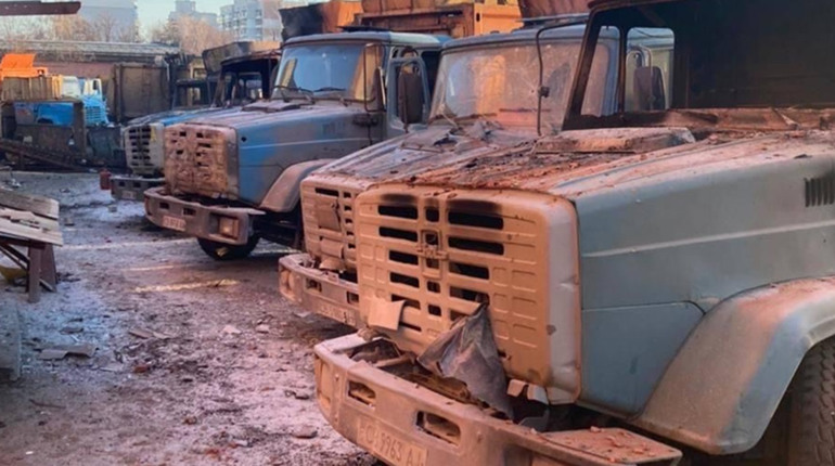 Російські окупанти знищили майже всю техніку комунального підприємства Чернігова «АТП-2528»