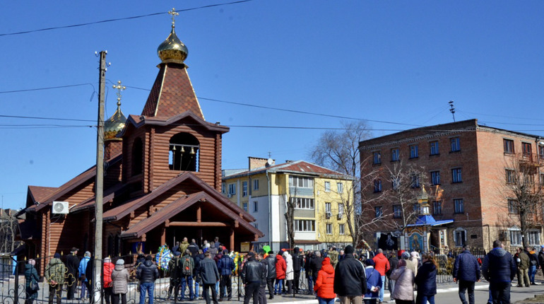 У Нікополі простилися з молодшим сержантом Арменом Карапетяном