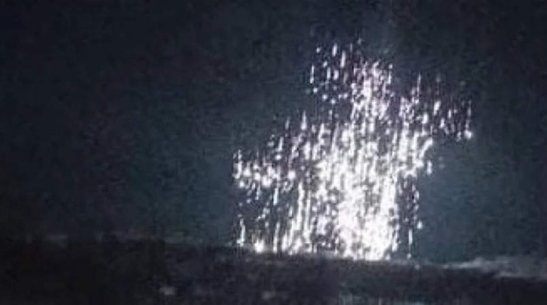 Що таке фосфорні боєприпаси і як себе поводити під час ураження ними