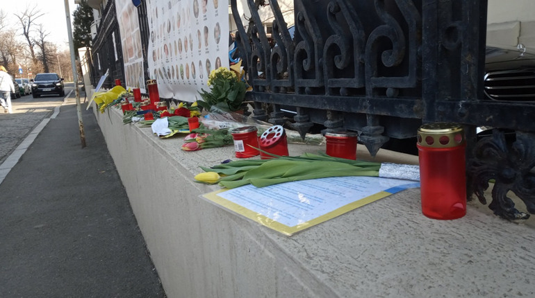 Посольство у Румунії працює щодня: як дістатися та які послуги доступні українцям