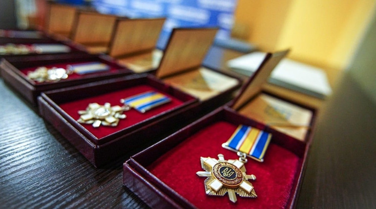 Героям Слава! Президент підписав Указ про відзначення державними нагородами України!