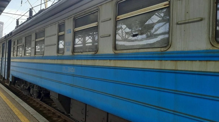 Російські війська обстріляли електричку "Шепетівка - Київ", є постраждалий
