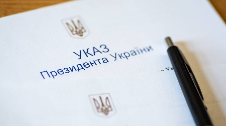 Головлікар міської лікарні Торецька отримав нагороду від Президента