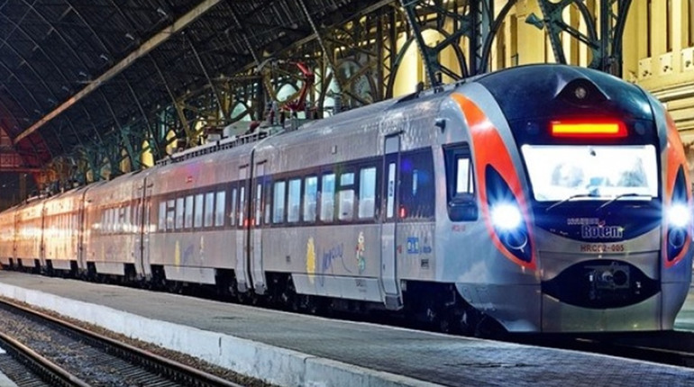 Графік руху потягів та електричок на 31 березня