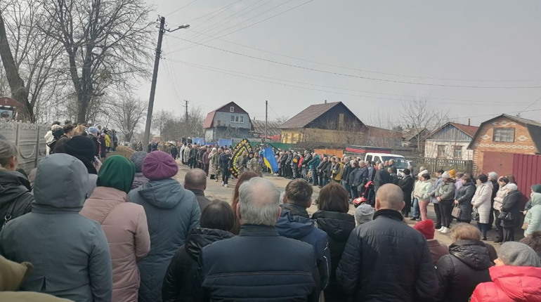 У Гадячі попрощалися із загиблим у російсько-українській війні Богданом Паракою