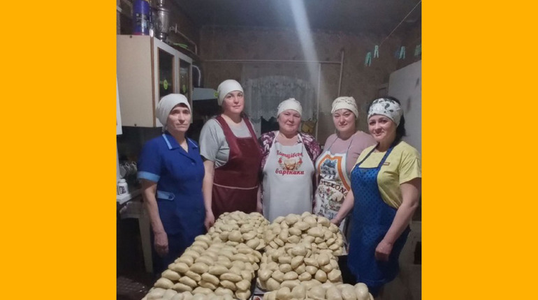 800 вареників за сім годин. Як допомагають гадяцькі господині воїнам ЗСУ