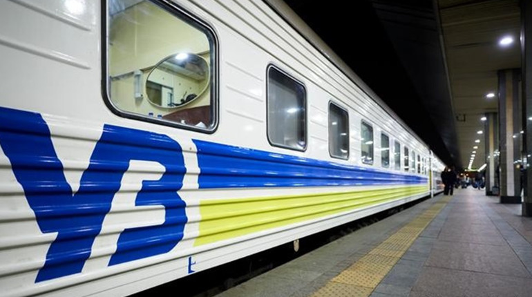 Графік руху потягів та електричок по станції Лозова (оновлюється)