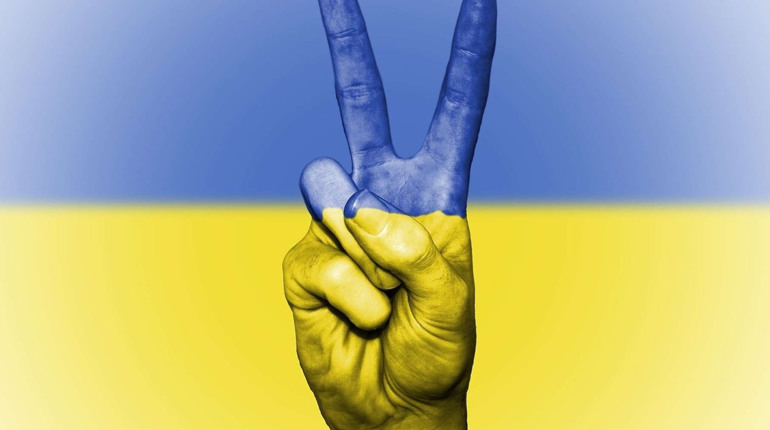 Допомога під час війни: де шукати ліки, фінансову поміч та житло