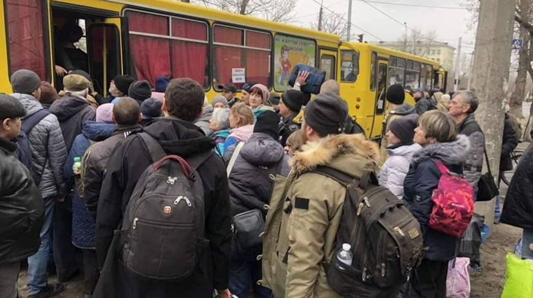 З Луганщини вчора евакуювалось понад 1700 жителів