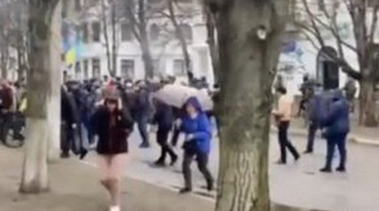 У Каховці розігнали мітинг